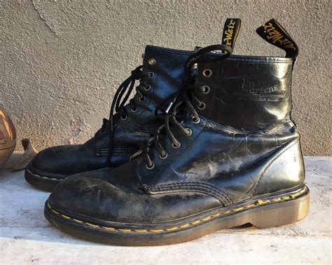 dr martens boots authentic